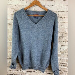 Vtg JC Penney Men’s L Wool Classic V Neck Sweater Blue Pullover Jumper